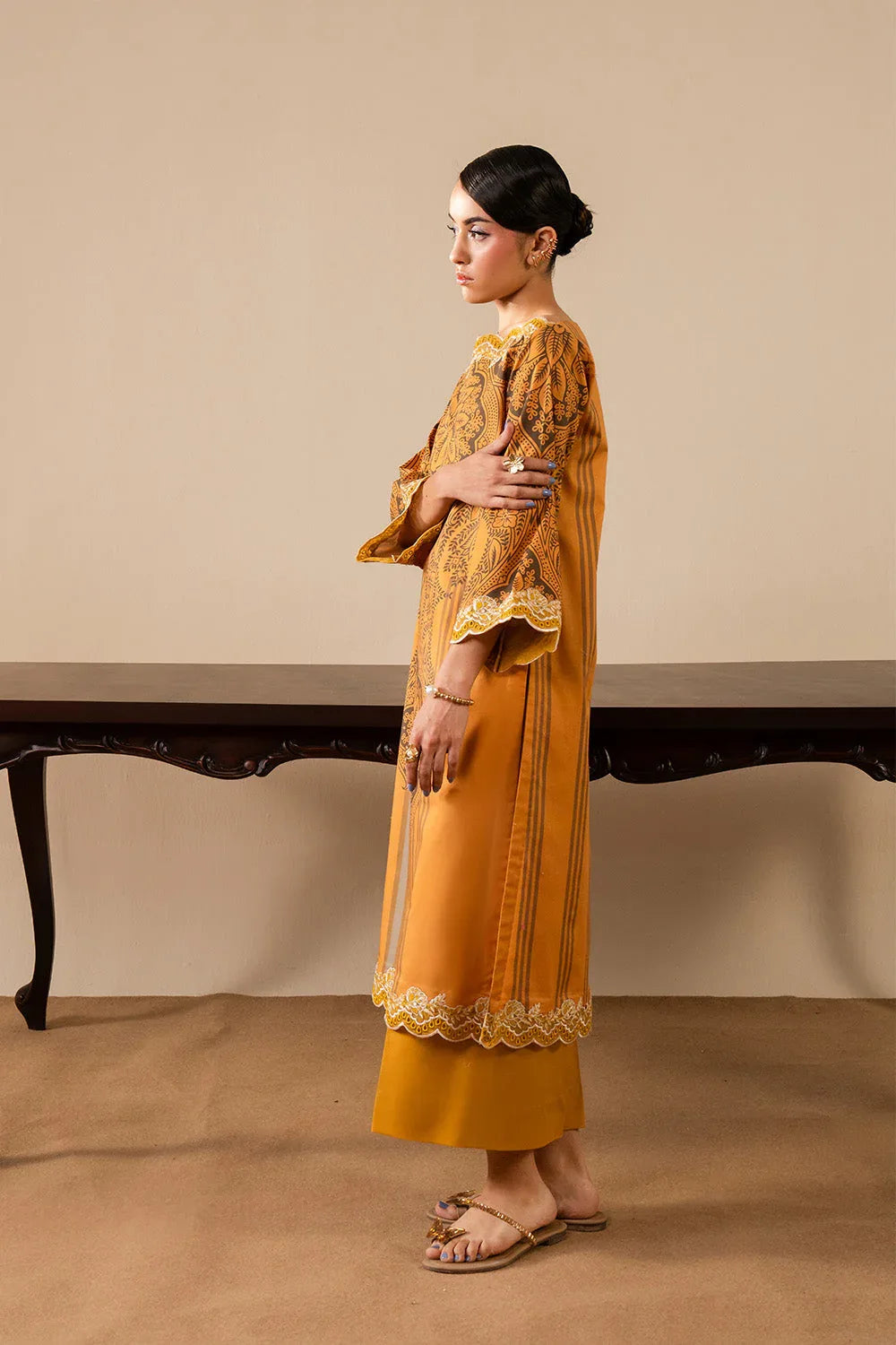 Maryum N Maria | Floren Lawn | IRIS - Rang-e-Khaas