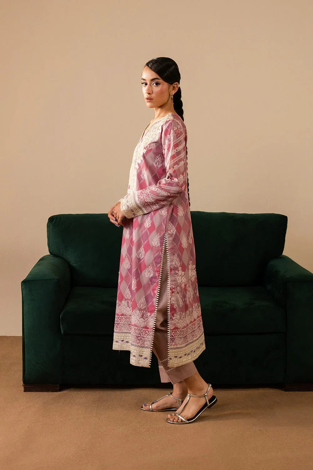 Maryum N Maria | Floren Lawn |  LUNA - Rang-e-Khaas