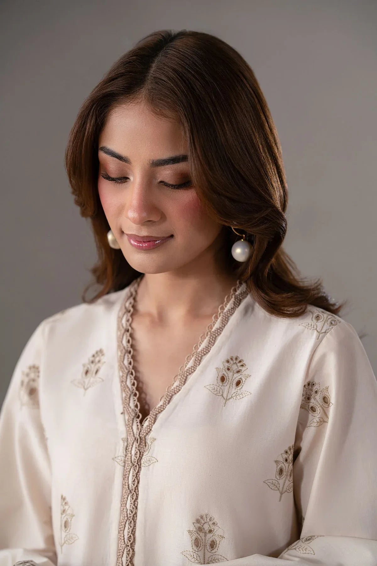 Akbar Aslam | Pret Lawn | Lunel - Rang-e-Khaas