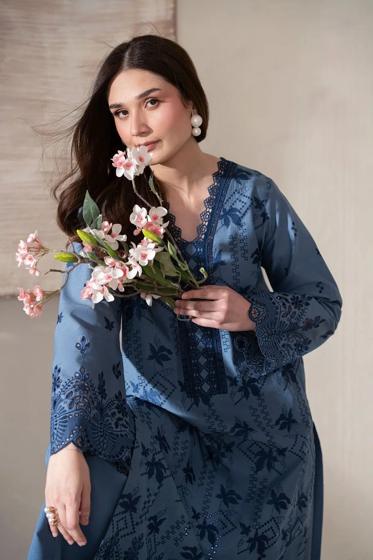 Akbar Aslam | Pret Lawn | Aven - Rang-e-Khaas