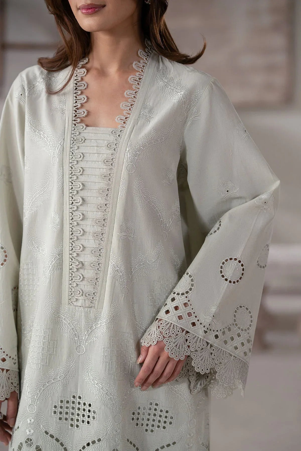 Akbar Aslam | Pret Lawn | Eyla - Rang-e-Khaas