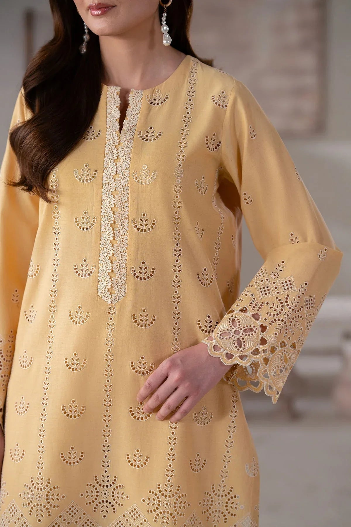 Akbar Aslam | Pret Lawn | Olen - Rang-e-Khaas