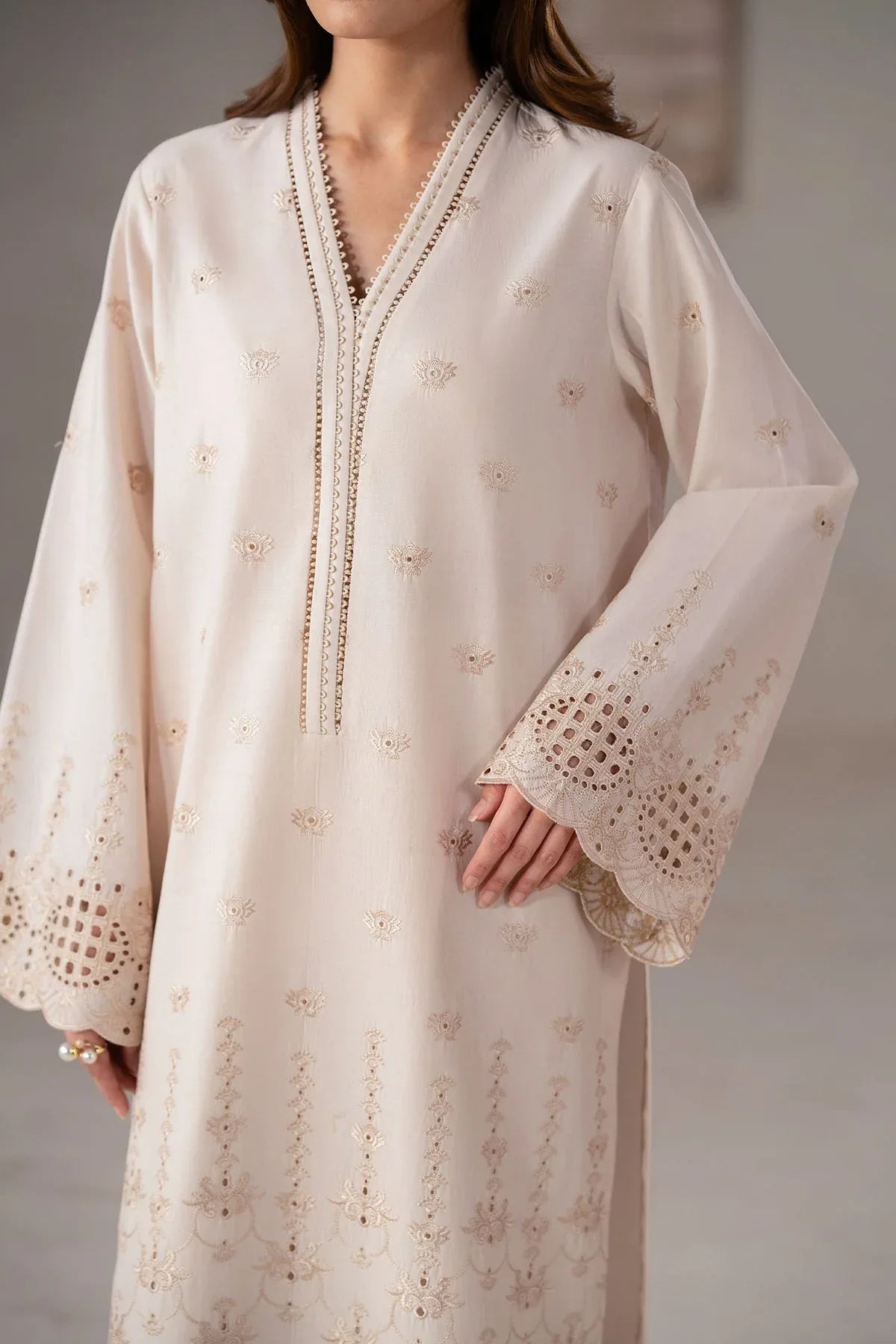 Akbar Aslam | Pret Lawn | Ivra - Rang-e-Khaas