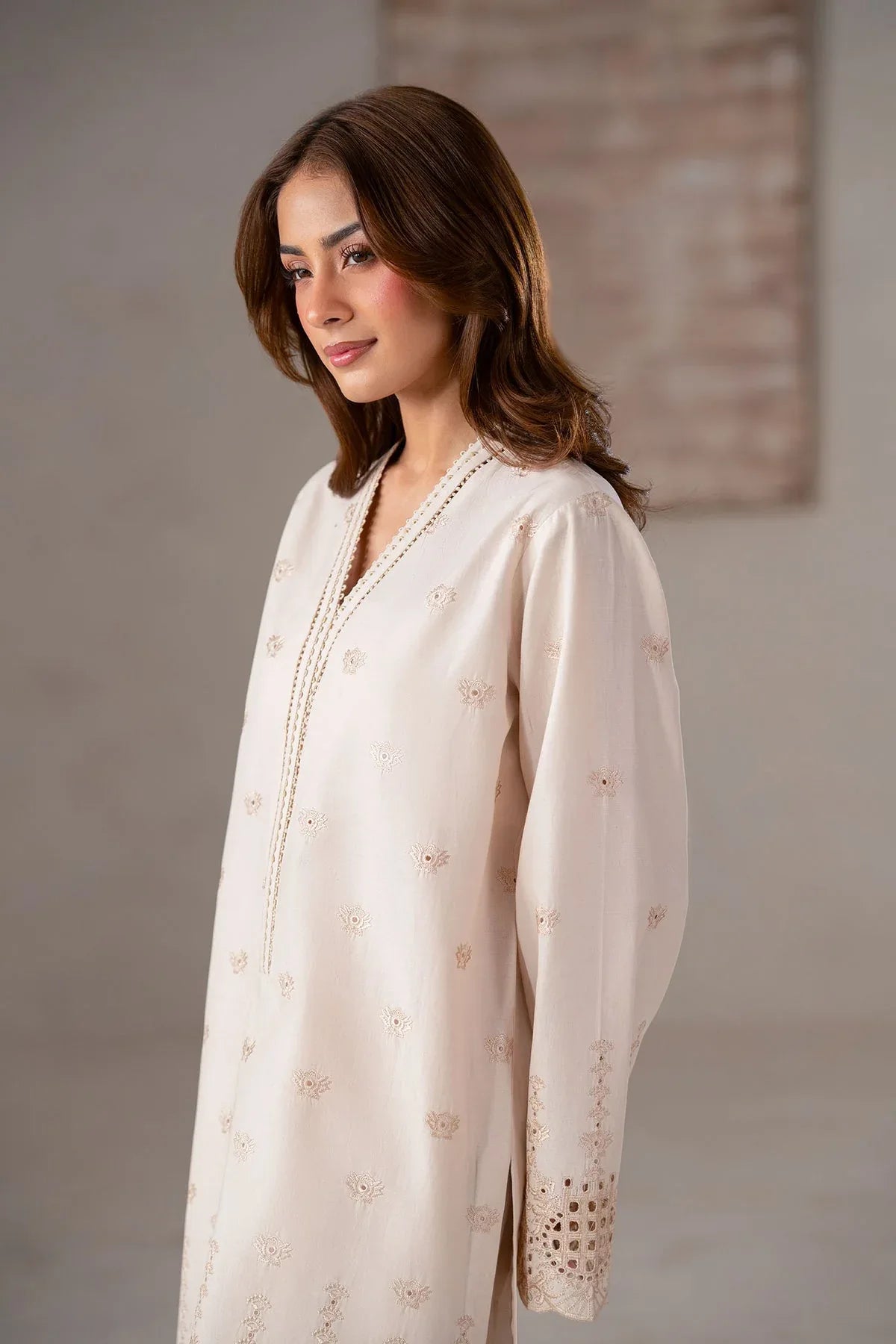 Akbar Aslam | Pret Lawn | Ivra - Rang-e-Khaas