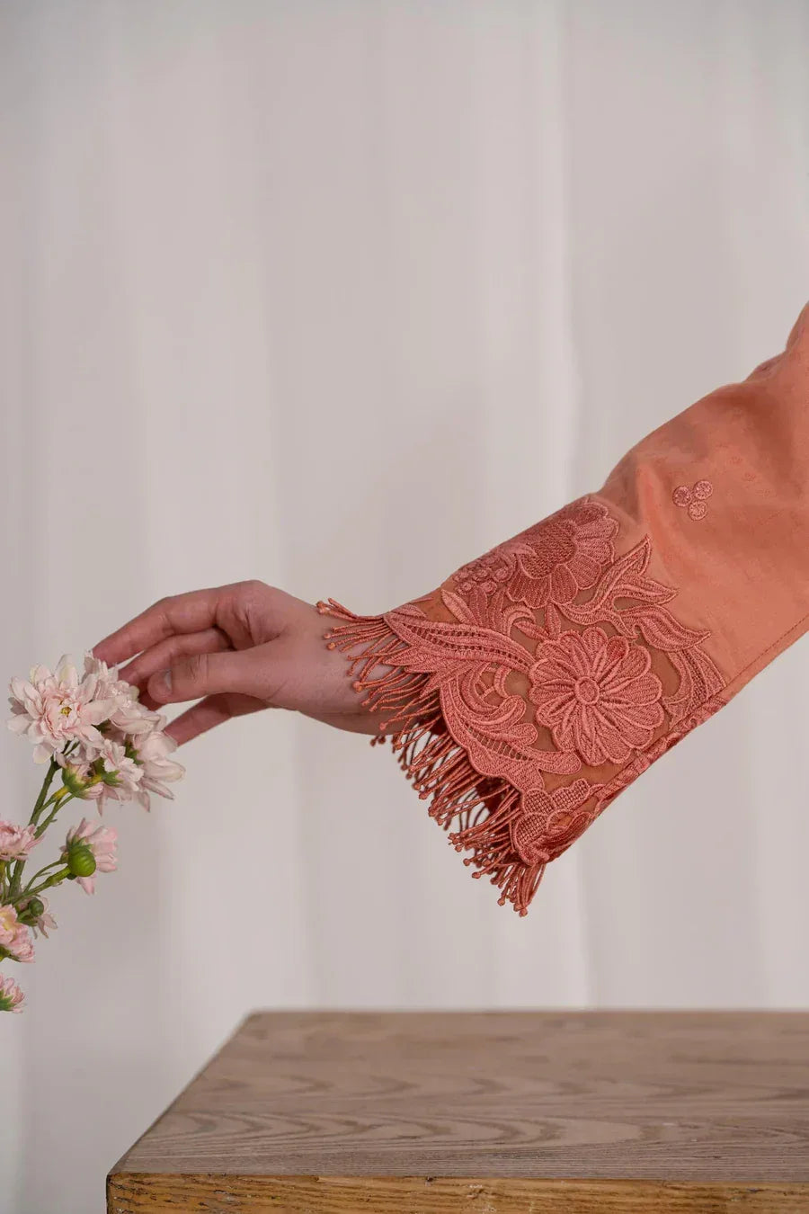 Akbar Aslam | Pret Lawn | Virelle - Rang-e-Khaas