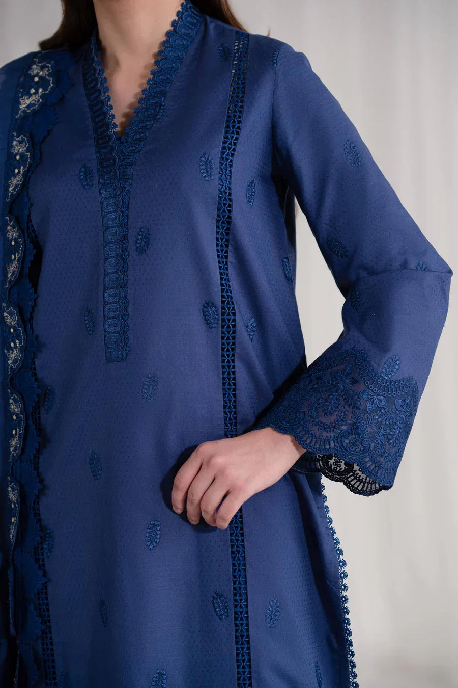 Akbar Aslam | Pret Lawn | Vesper - Rang-e-Khaas