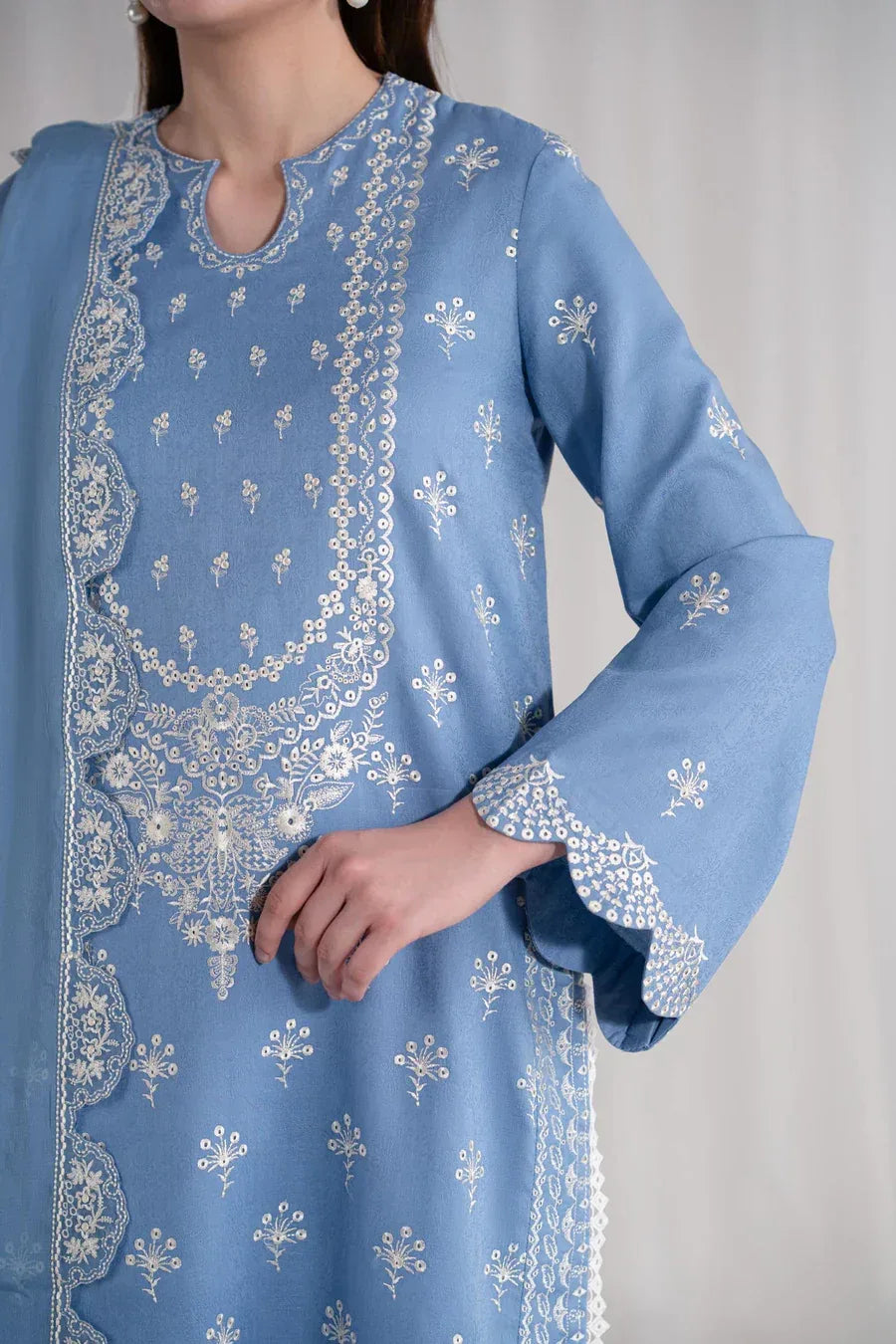 Akbar Aslam | Pret Lawn | Vienne - Rang-e-Khaas