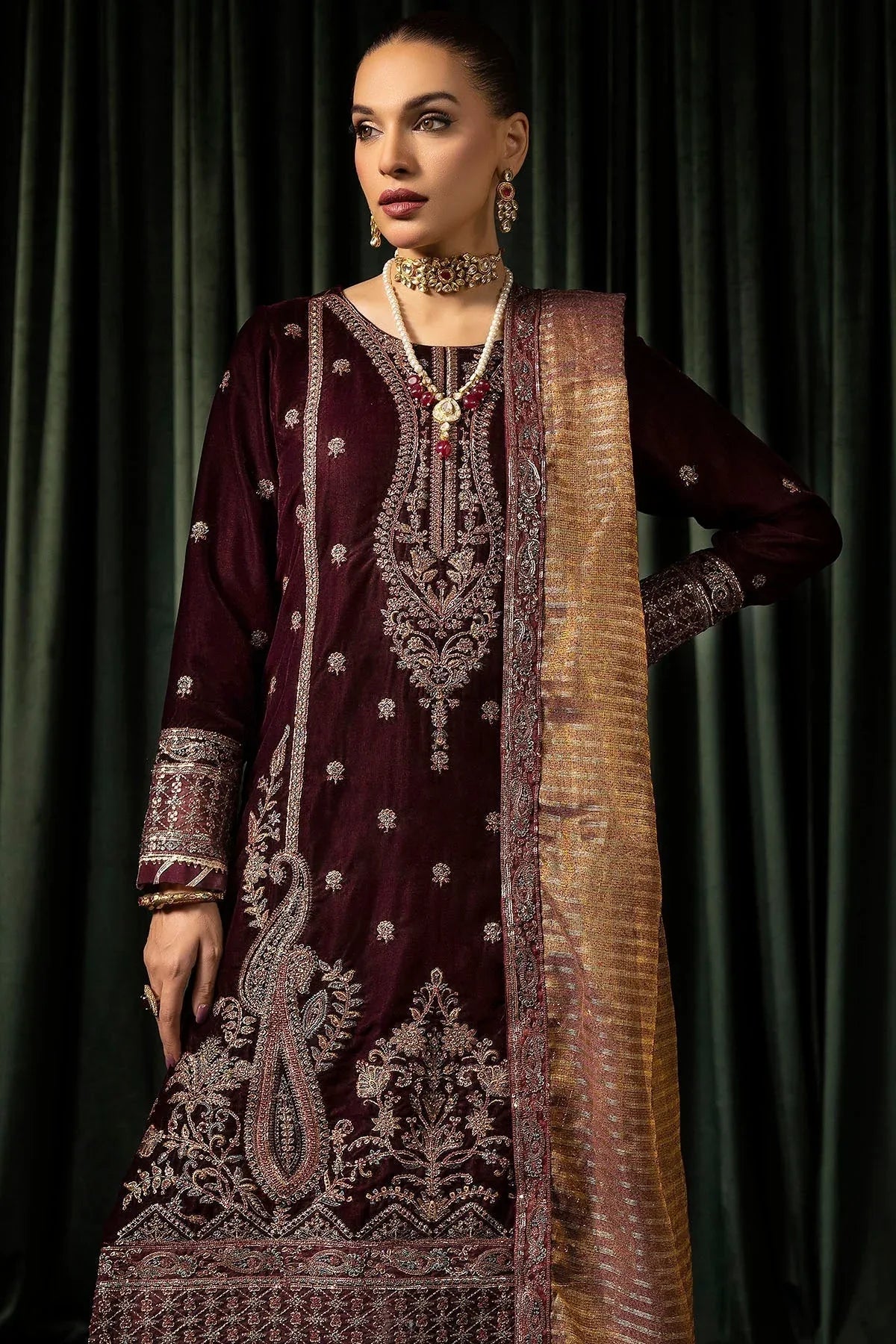 Motifz | Velvet Formals | 5096-DAISHA - Rang-e-Khaas