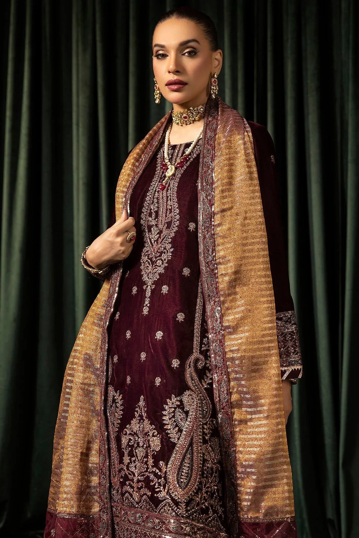 Motifz | Velvet Formals | 5096-DAISHA - Rang-e-Khaas