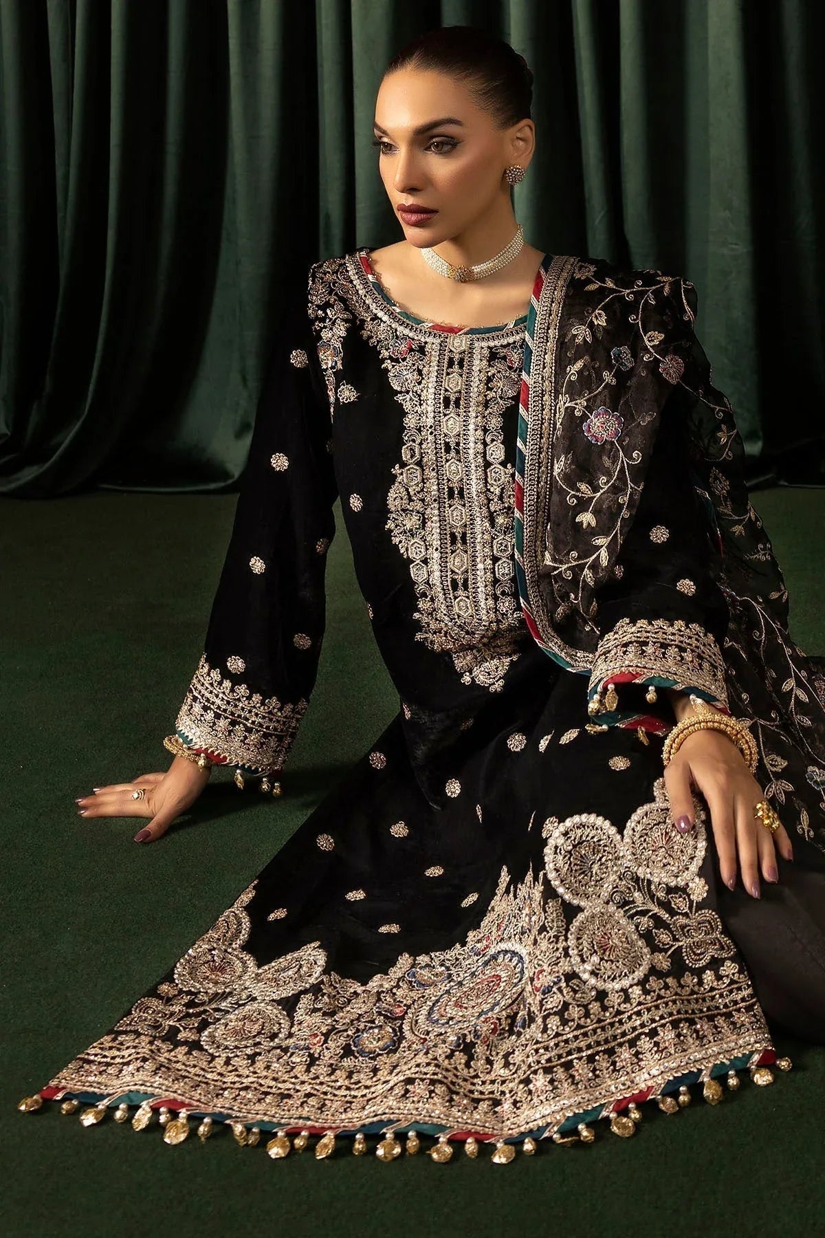 Motifz | Velvet Formals | 5098-FARZEEN - Rang-e-Khaas