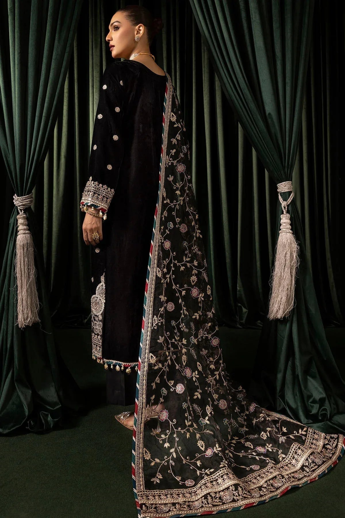 Motifz | Velvet Formals | 5098-FARZEEN - Rang-e-Khaas