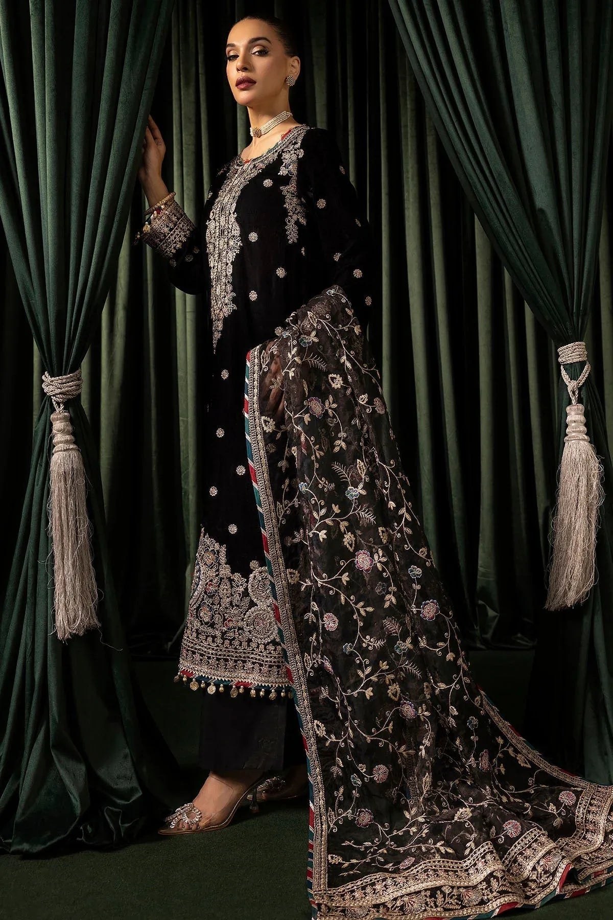 Motifz | Velvet Formals | 5098-FARZEEN - Rang-e-Khaas