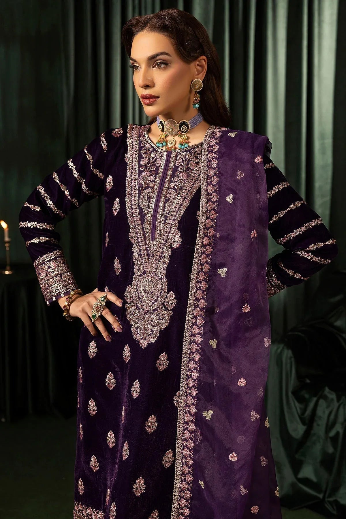 Motifz | Velvet Formals | 5100-IRHA - Rang-e-Khaas