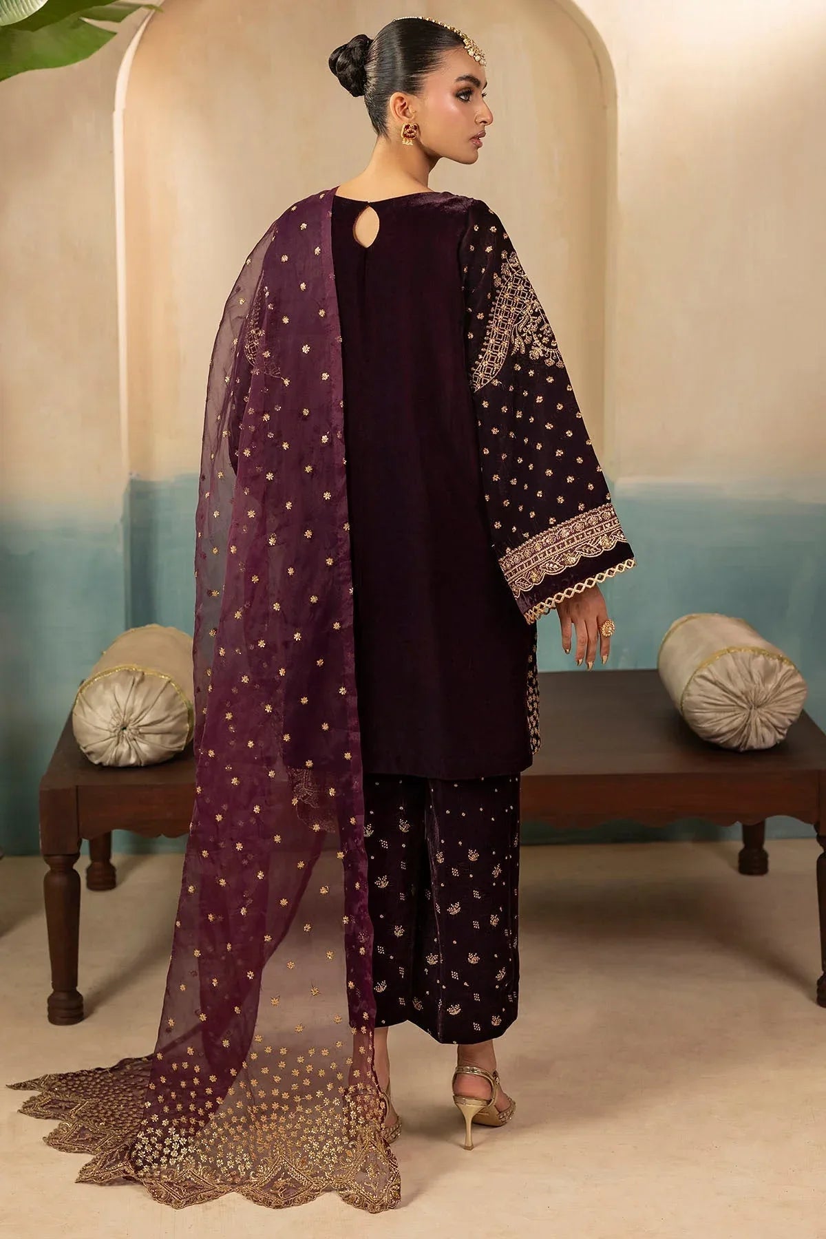 Motifz | Premium Winter 25 | 5668-CORAL - Rang-e-Khaas