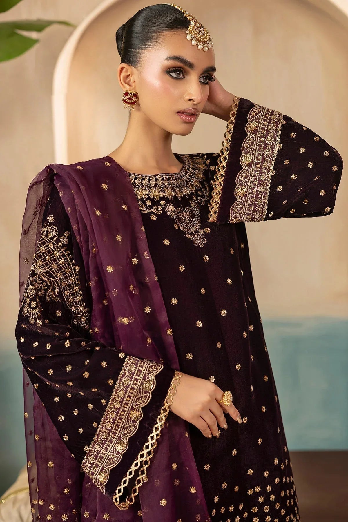 Motifz | Premium Winter 25 | 5668-CORAL - Rang-e-Khaas