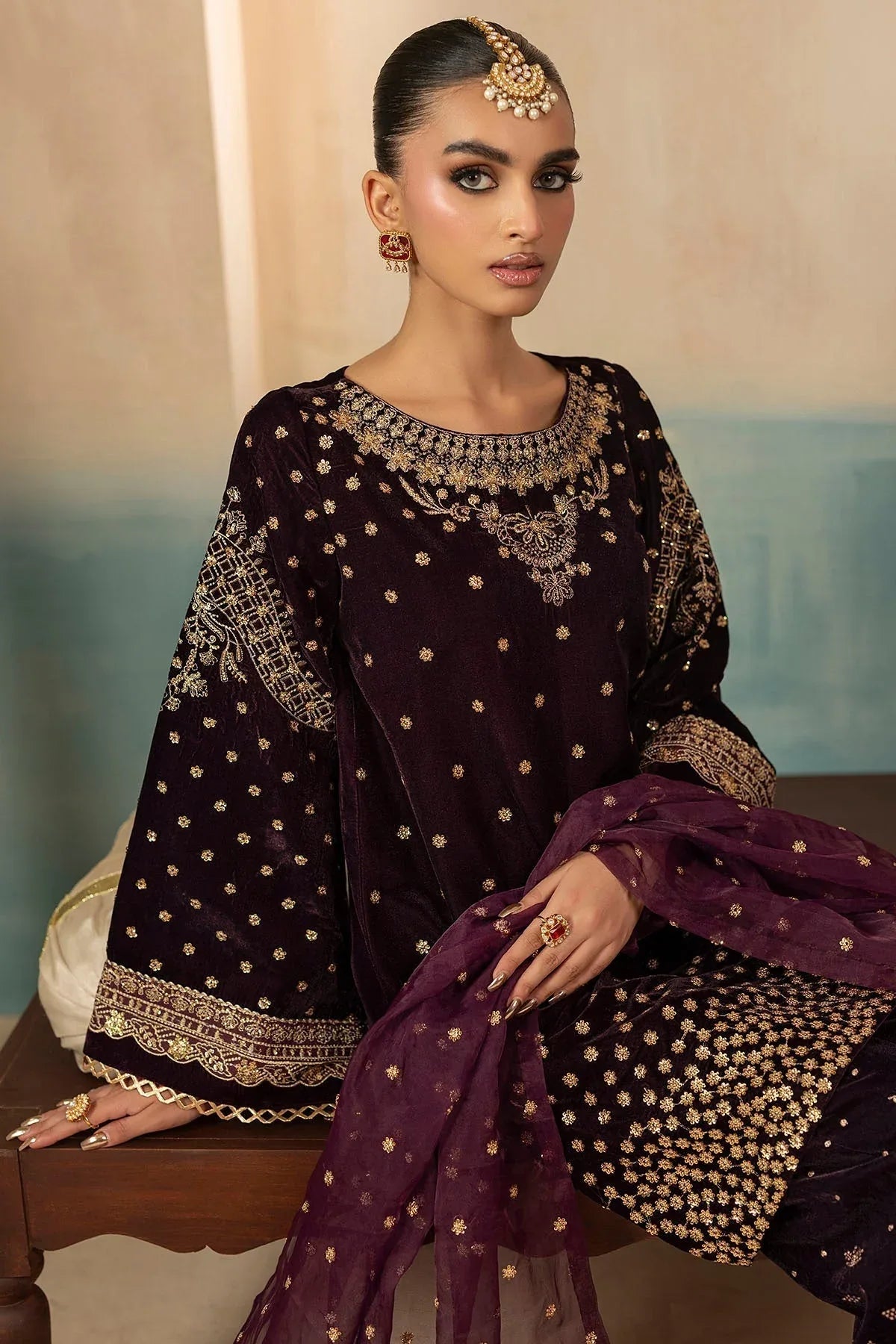 Motifz | Premium Winter 25 | 5668-CORAL - Rang-e-Khaas