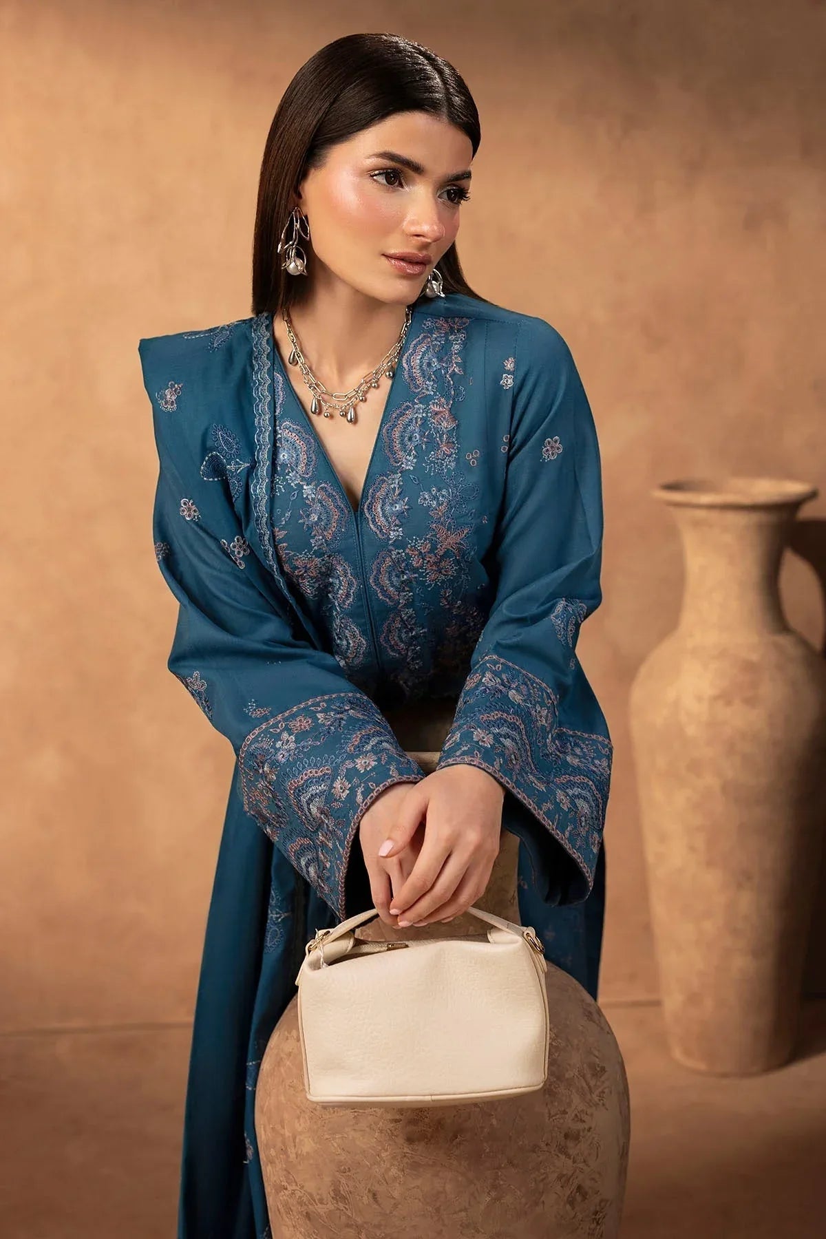 Motifz | Premium Winter 25 | 5677-MEADOW - Rang-e-Khaas