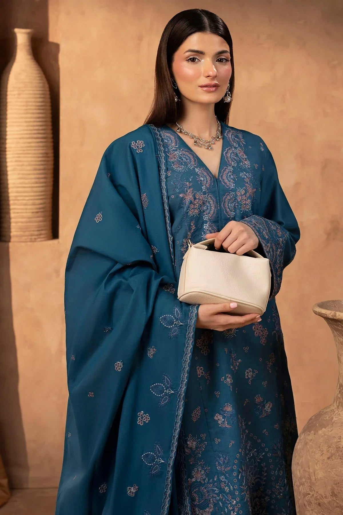 Motifz | Premium Winter 25 | 5677-MEADOW - Rang-e-Khaas