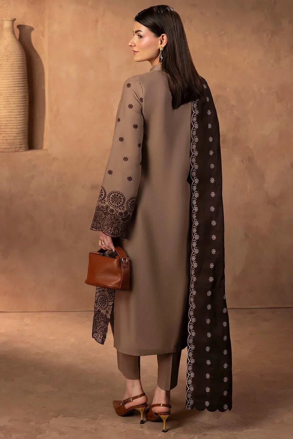 Motifz | Premium Winter 25 | 5682-COCO - Rang-e-Khaas