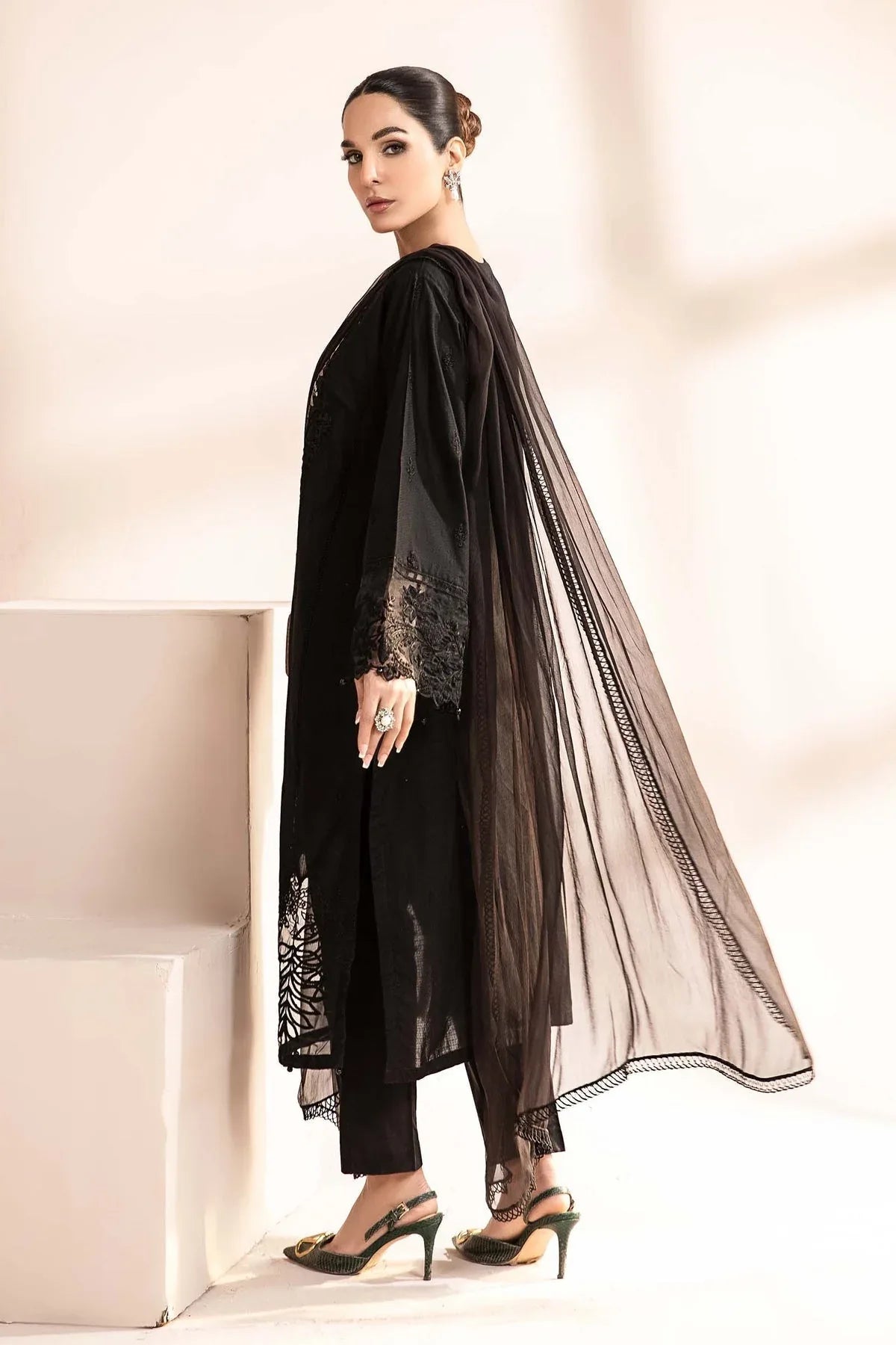 Maria B | Casual Pret 2024 | DW-MN24-02 - Rang-e-Khaas