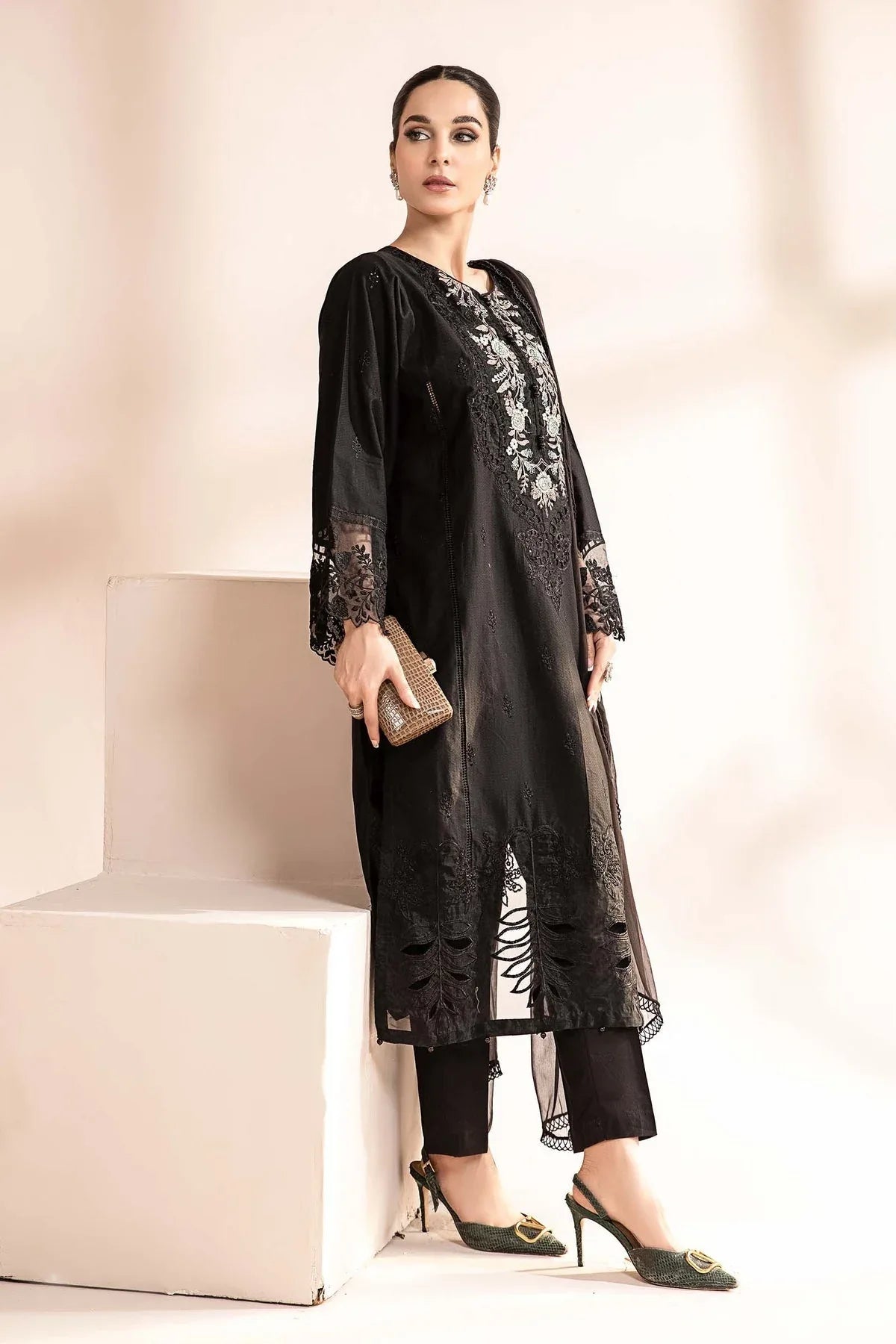 Maria B | Casual Pret 2024 | DW-MN24-02 - Rang-e-Khaas