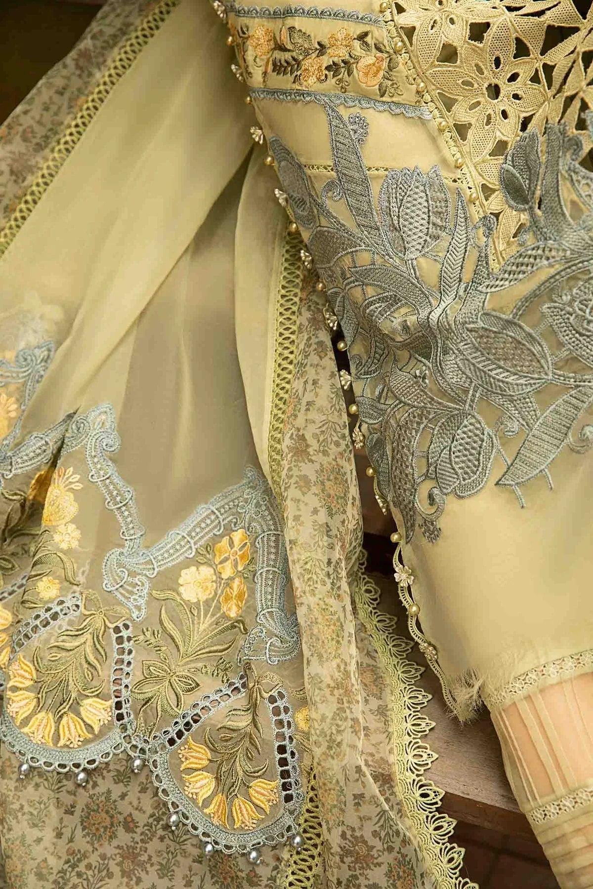 Maria B - D-2410 - Rang-e-Khaas