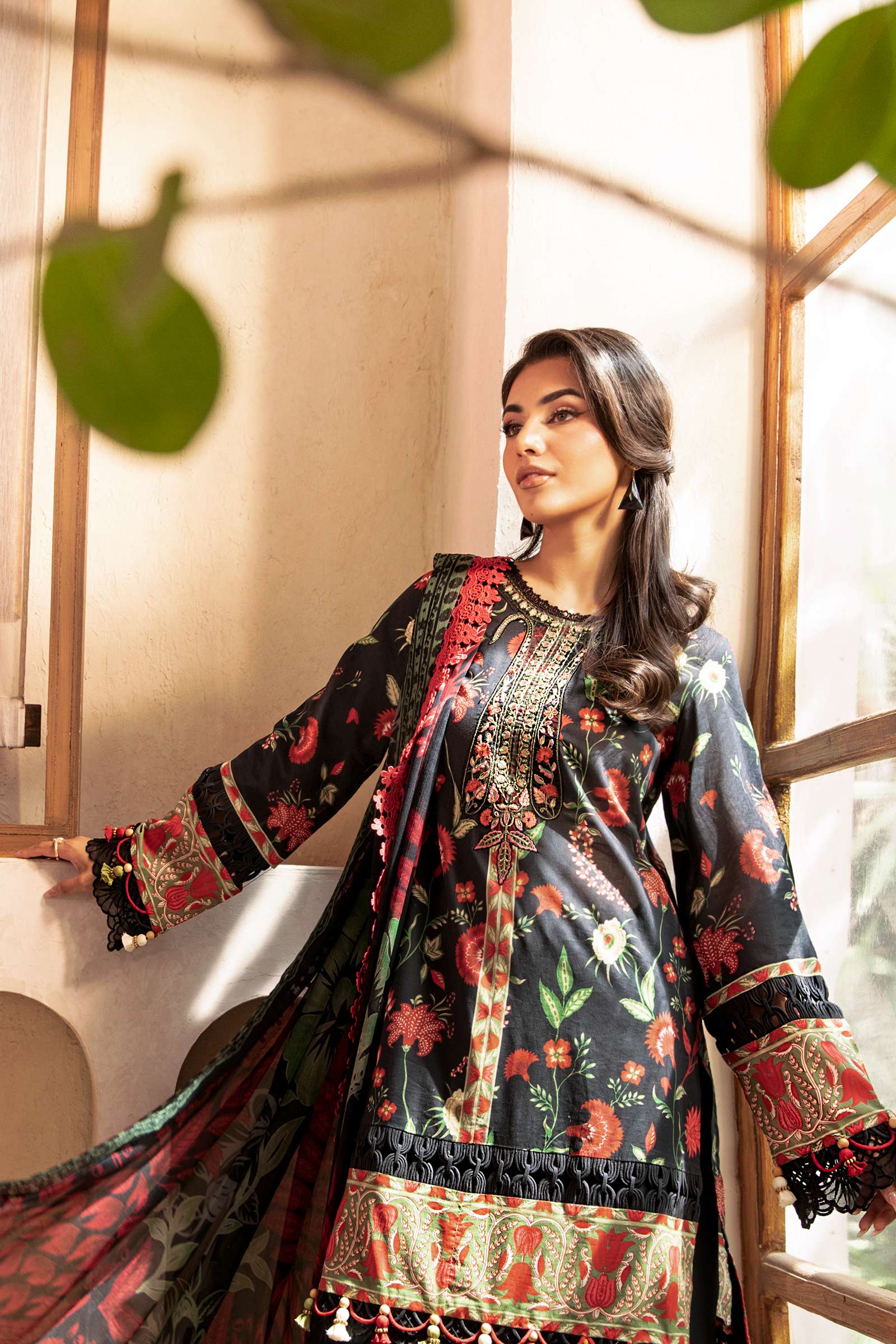 Maria B | Eid Basic Lawn | MB-CUS25-901A - Rang-e-Khaas
