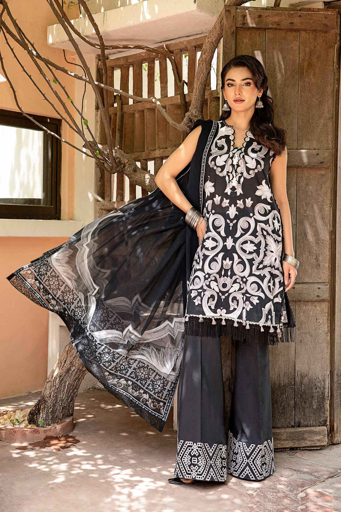 Maria B | Eid Basic Lawn | MB-CUS25-904B - Rang-e-Khaas