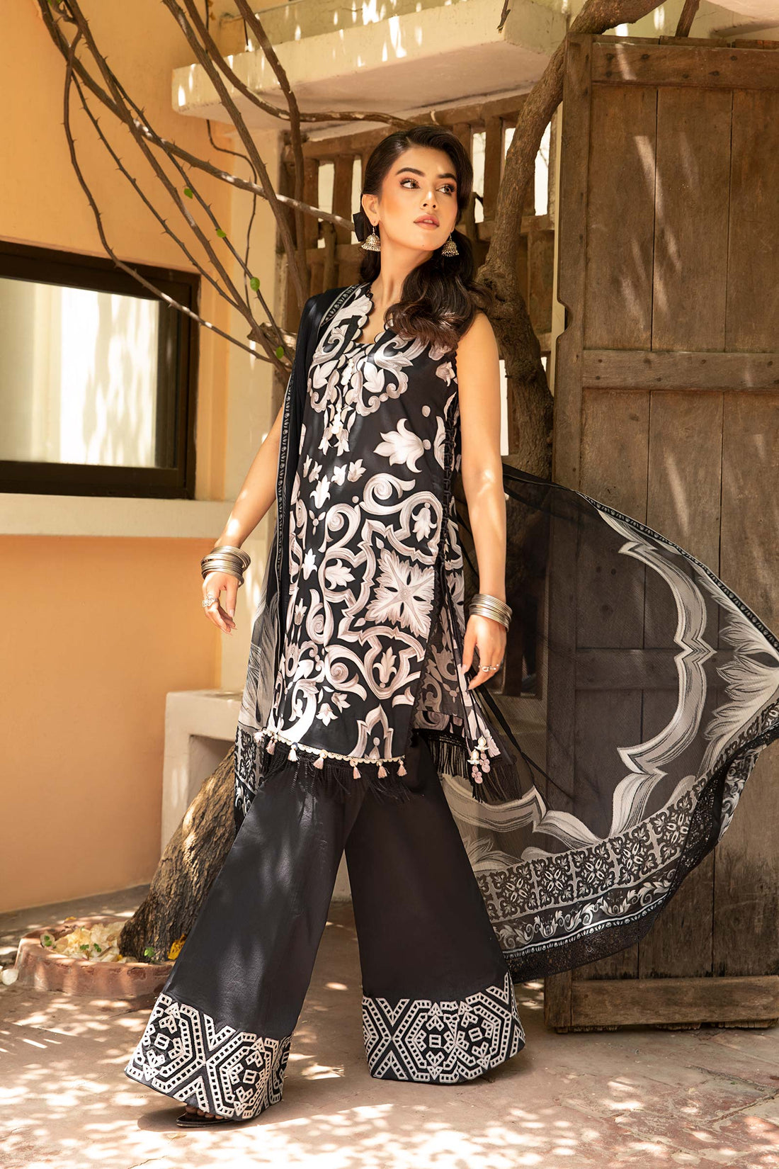 Maria B | Eid Basic Lawn | MB-CUS25-904B - Rang-e-Khaas