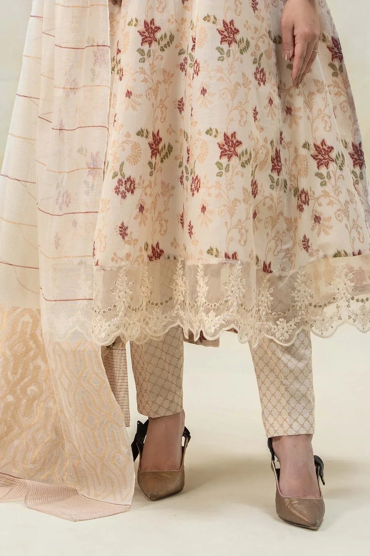 Maria B | Formal Wears | DW-EF22-23R1 - Rang-e-Khaas