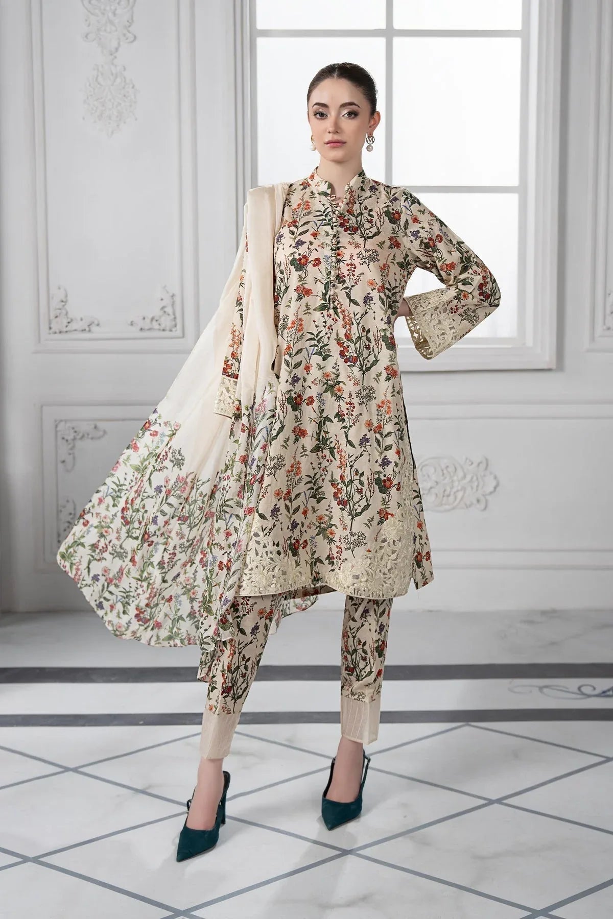Maria B | Formal Wears | DW-EF23-71R1 - Rang-e-Khaas