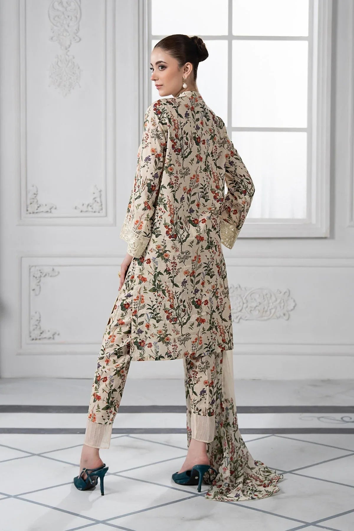 Maria B | Formal Wears | DW-EF23-71R1 - Rang-e-Khaas
