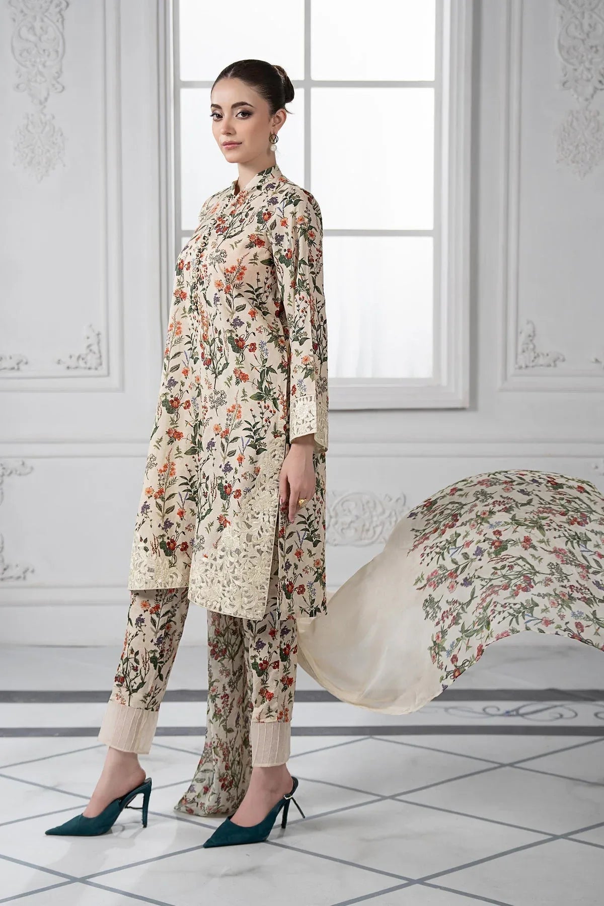 Maria B | Formal Wears | DW-EF23-71R1 - Rang-e-Khaas