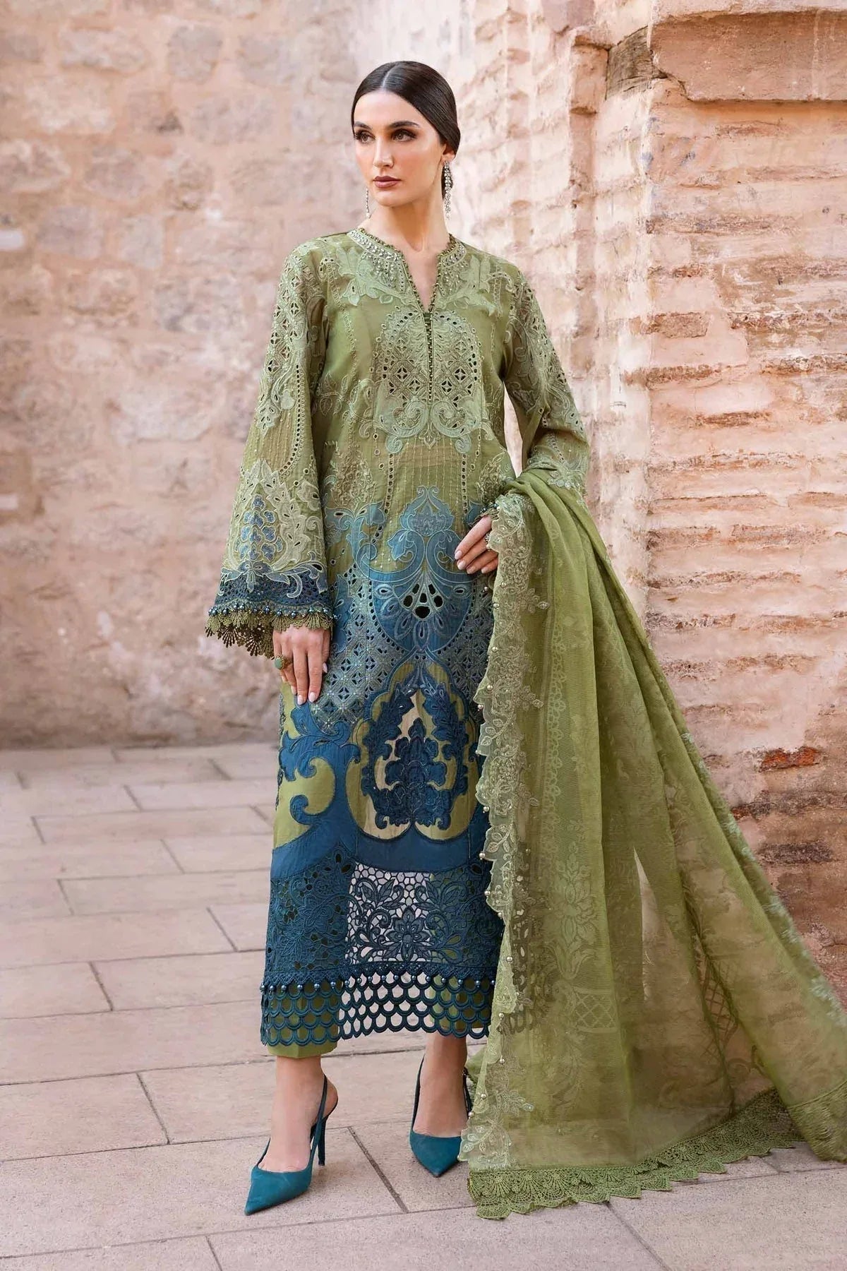 Maria B | Luxury Lawn 25 | D-2501-A - Rang-e-Khaas