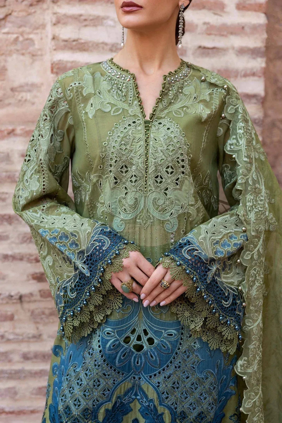 Maria B | Luxury Lawn 25 | D-2501-A - Rang-e-Khaas