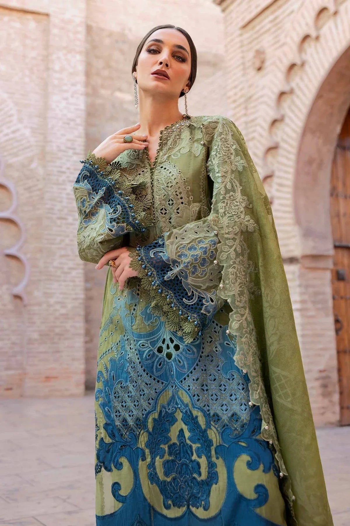 Maria B | Luxury Lawn 25 | D-2501-A - Rang-e-Khaas