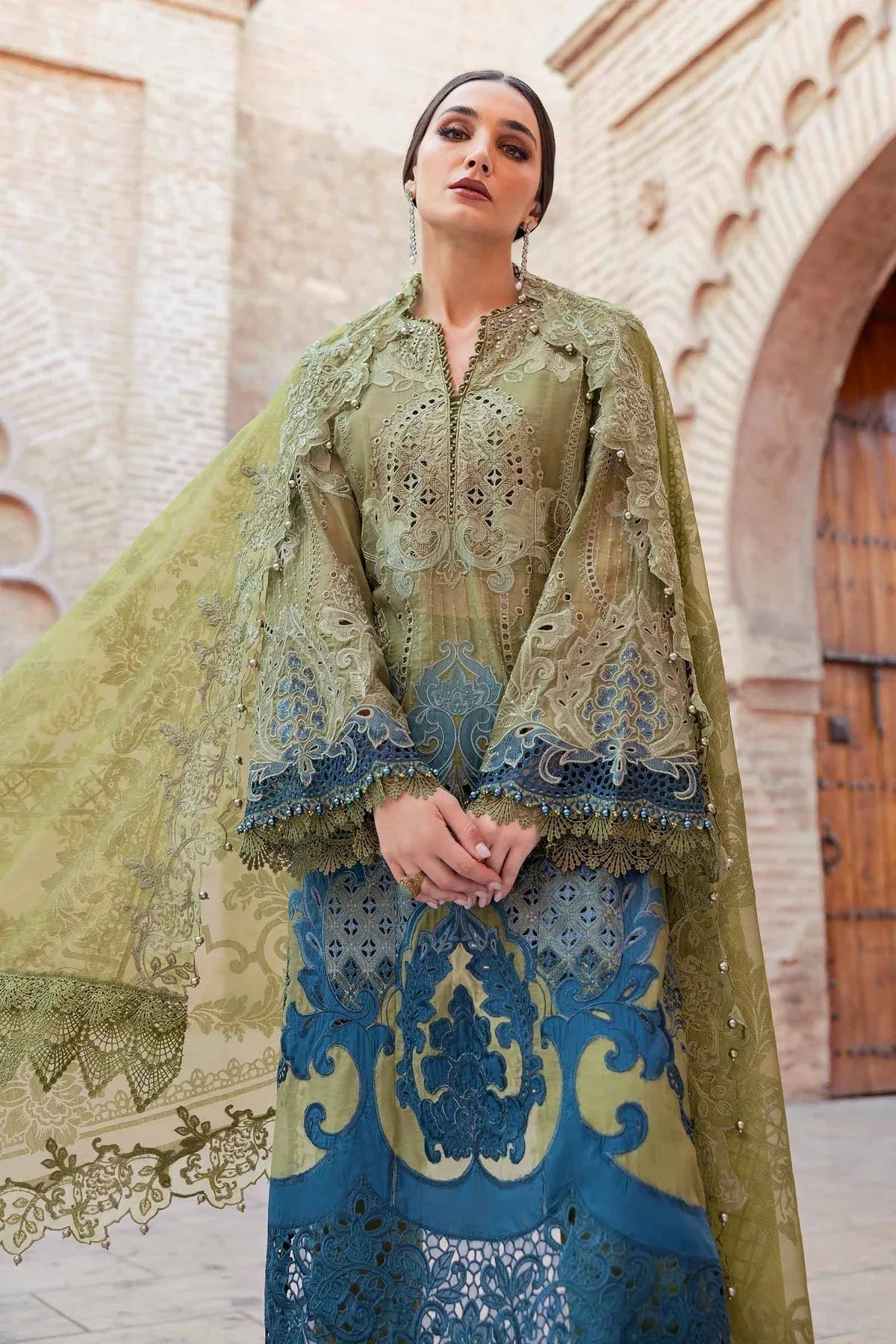 Maria B | Luxury Lawn 25 | D-2501-A - Rang-e-Khaas