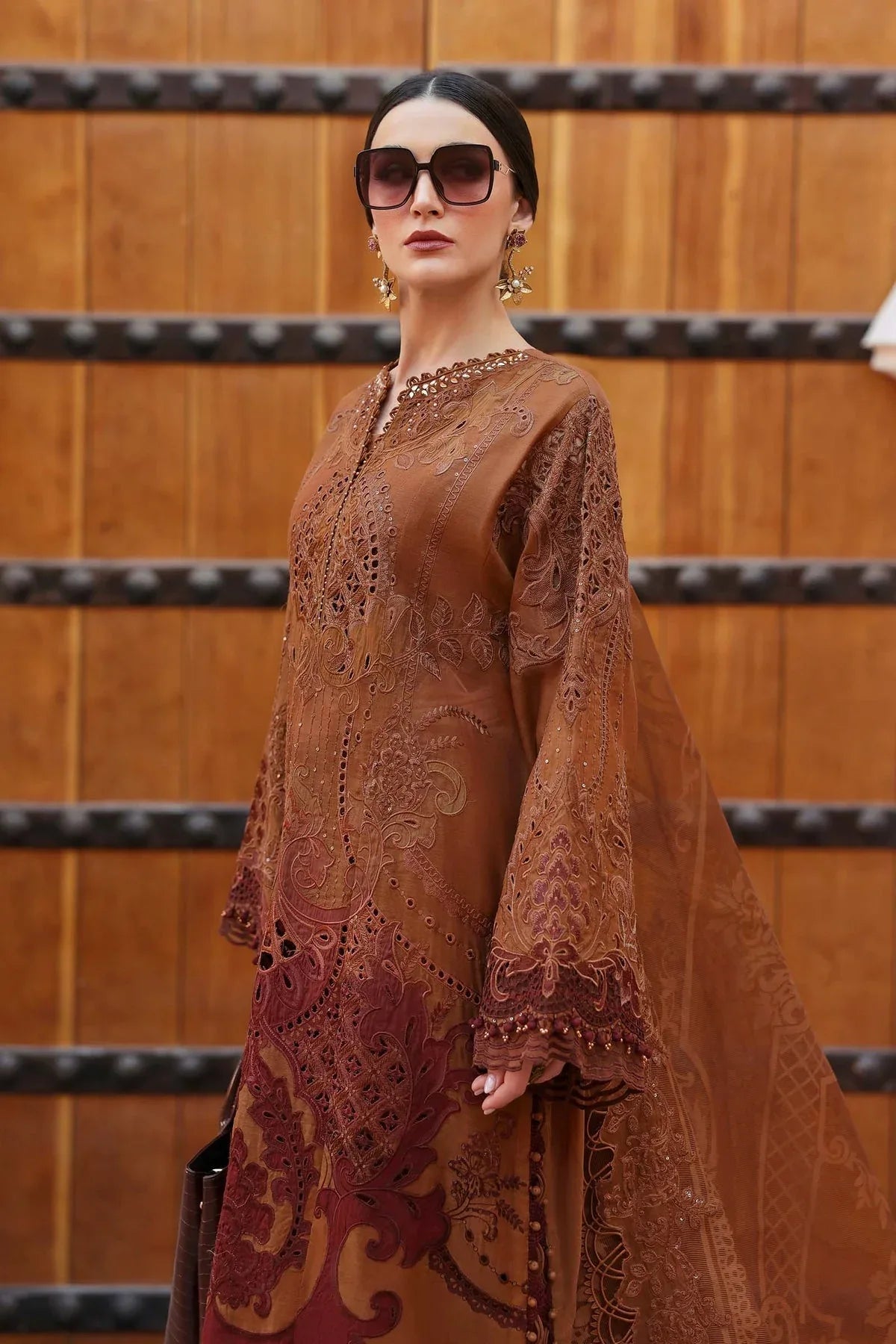 Maria B | Luxury Lawn 25 | D-2501-B - Rang-e-Khaas
