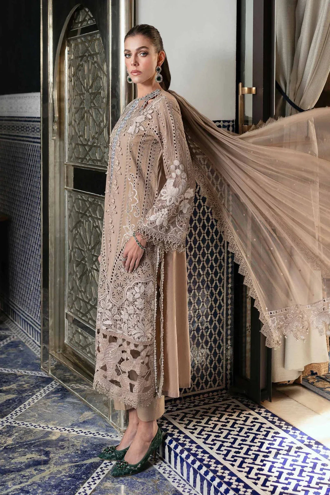 Maria B | Luxury Lawn 25 | D-2502-A - Rang-e-Khaas