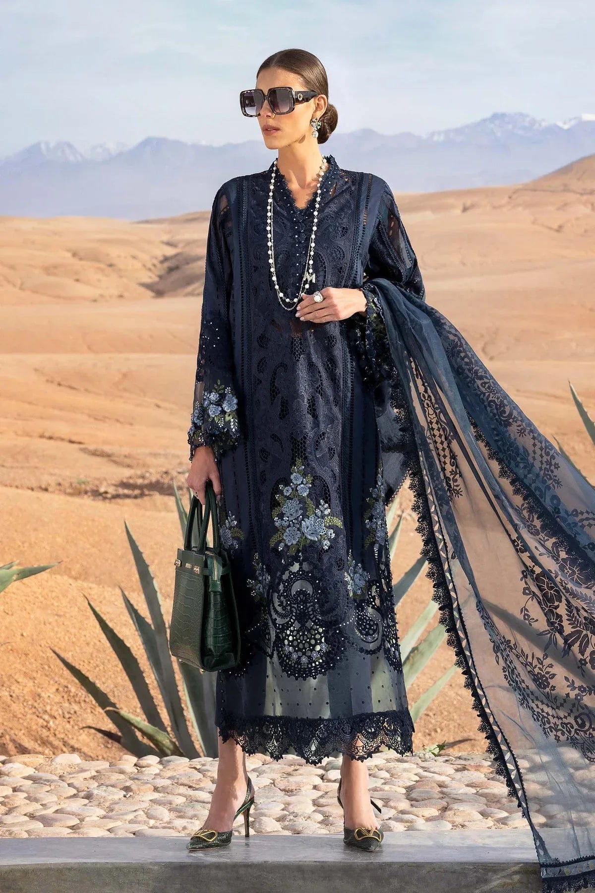 Maria B | Luxury Lawn 25 | D-2504-B - Rang-e-Khaas