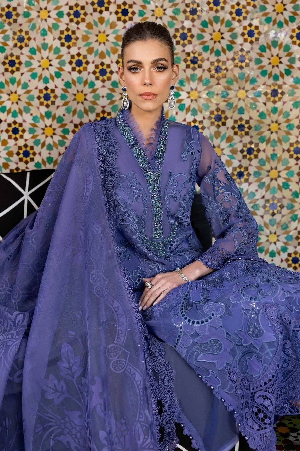 Maria B | Luxury Lawn 25 | D-2506-B - Rang-e-Khaas
