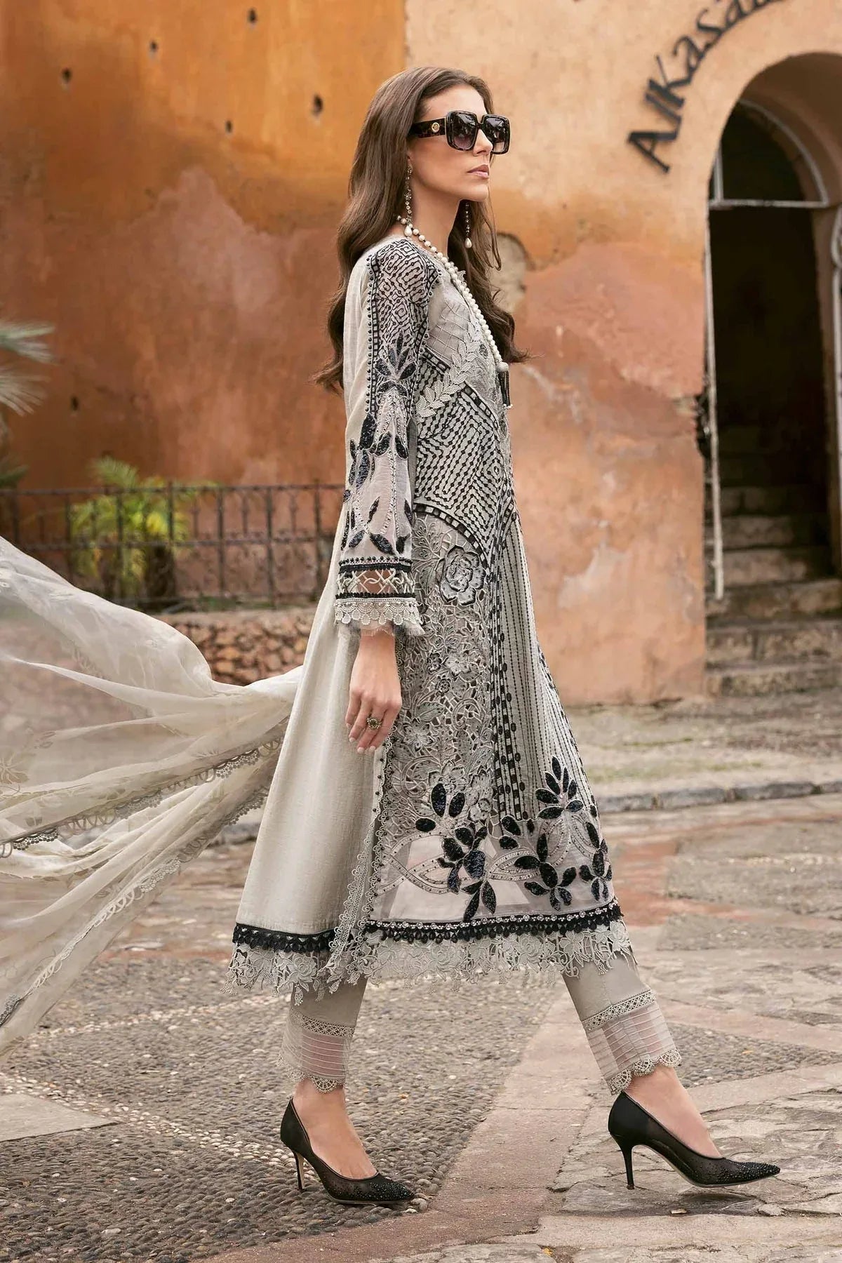 Maria B | Luxury Lawn 25 | D-2510-B - Rang-e-Khaas