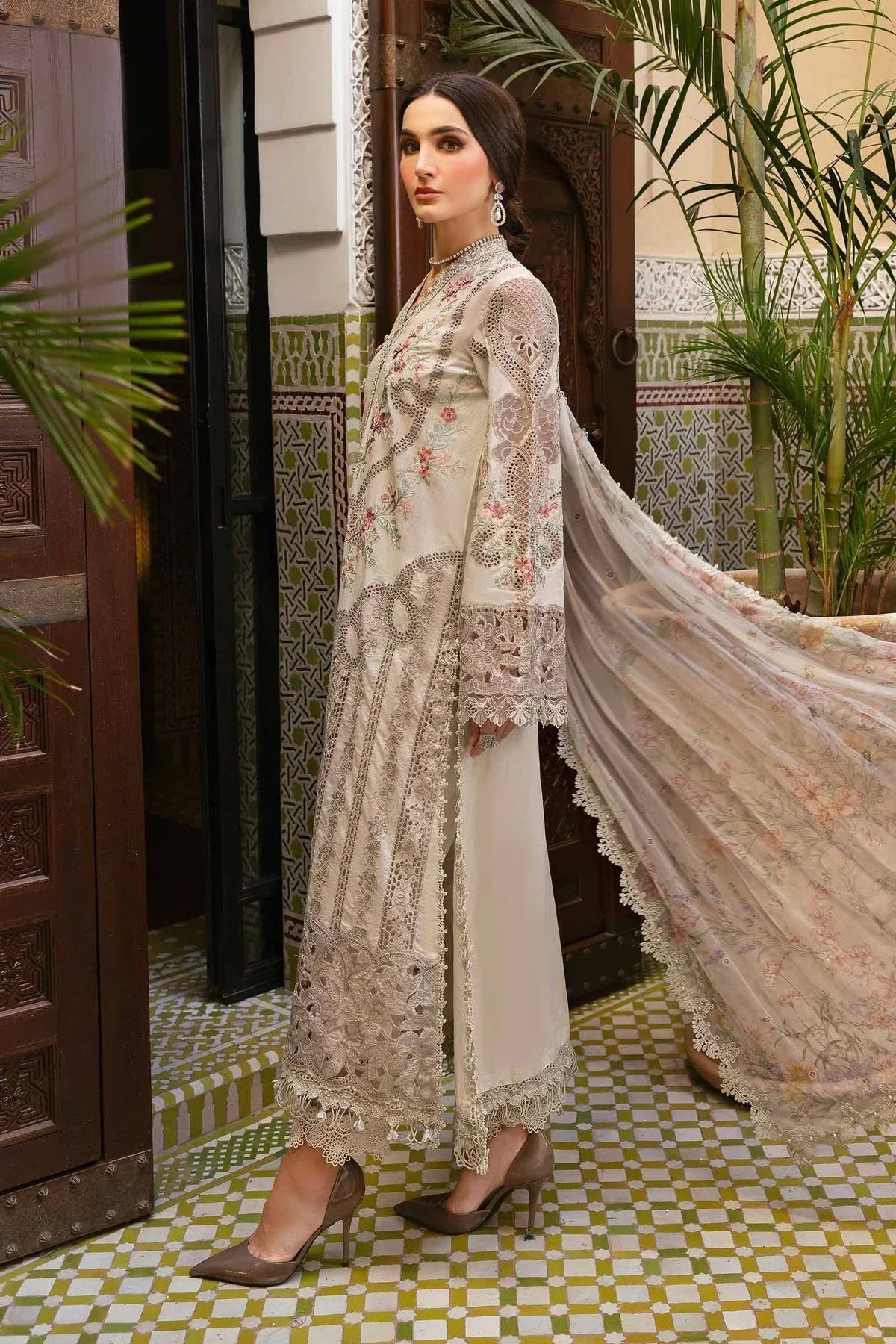 Maria B | Luxury Lawn 25 | D-2514-B - Rang-e-Khaas