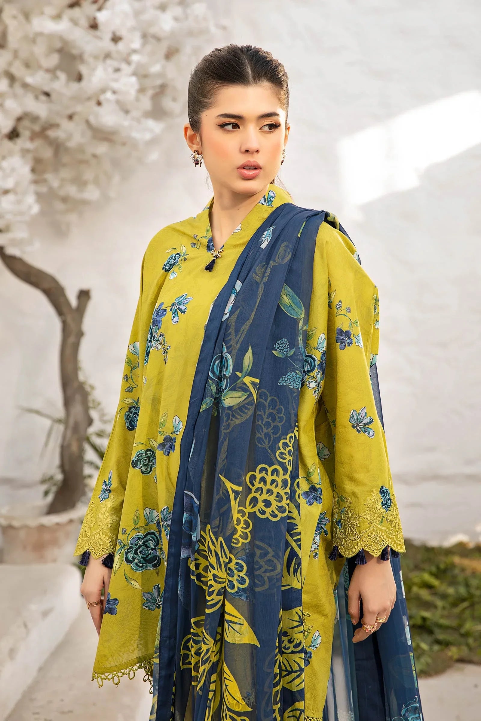Maria B | M Basic Summer Lawn 25 | MB-CUS25-702A - Rang-e-Khaas