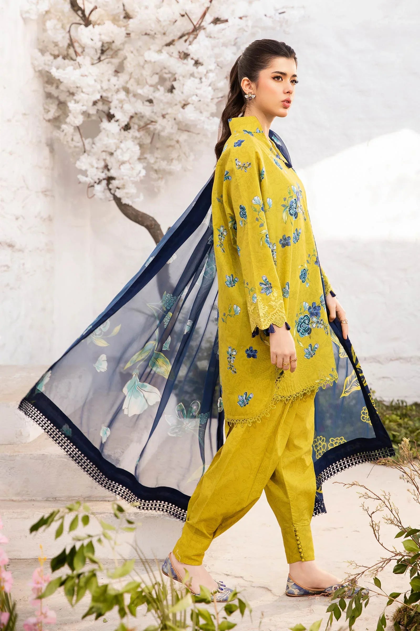 Maria B | M Basic Summer Lawn 25 | MB-CUS25-702A - Rang-e-Khaas