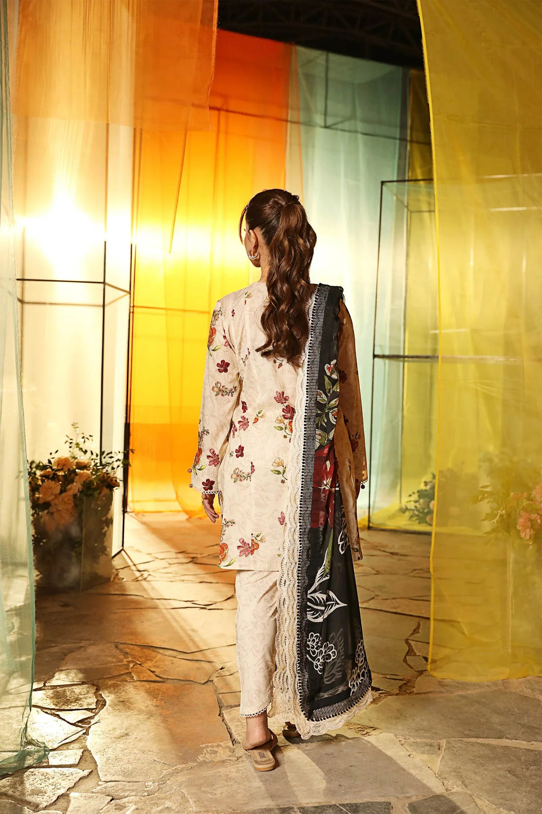 Maria B | M Basic Summer Lawn 25 | MB-CUS25-702B - Rang-e-Khaas