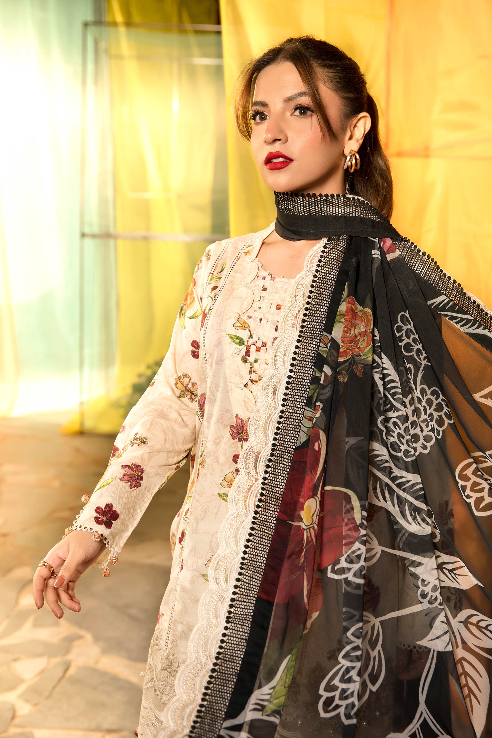 Maria B | M Basic Summer Lawn 25 | MB-CUS25-702B - Rang-e-Khaas