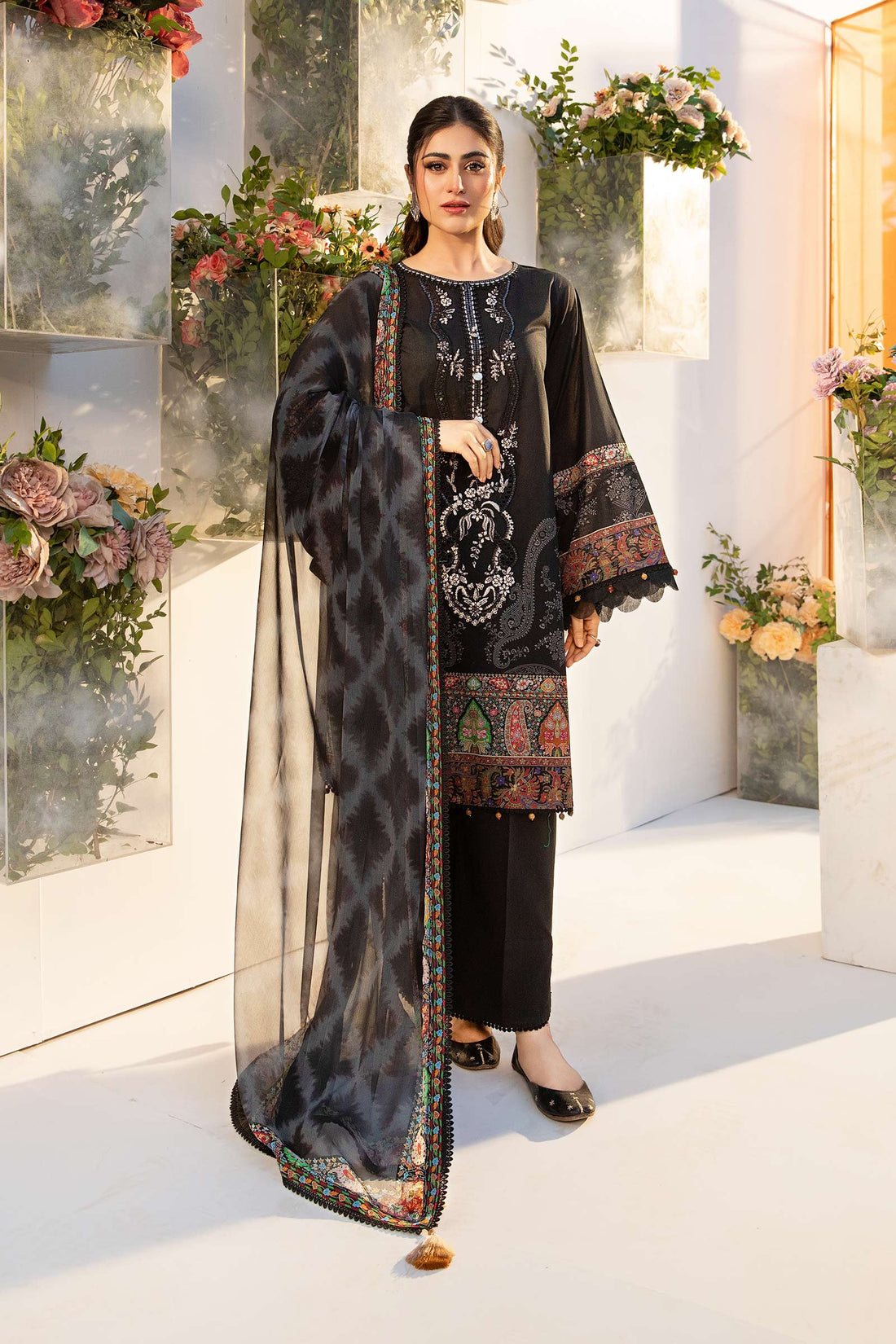 Maria B | M Basic Summer Lawn 25 | MB-CUS25-703A - Rang-e-Khaas