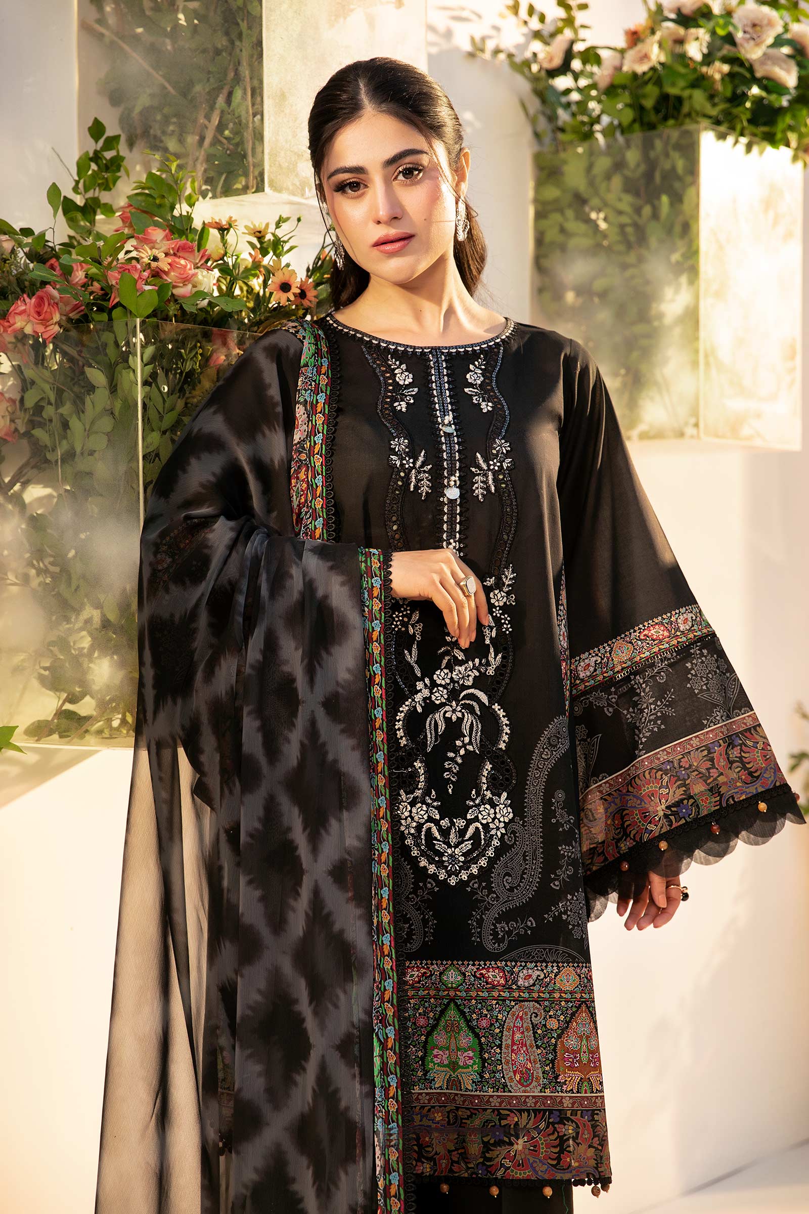 Maria B | M Basic Summer Lawn 25 | MB-CUS25-703A - Rang-e-Khaas
