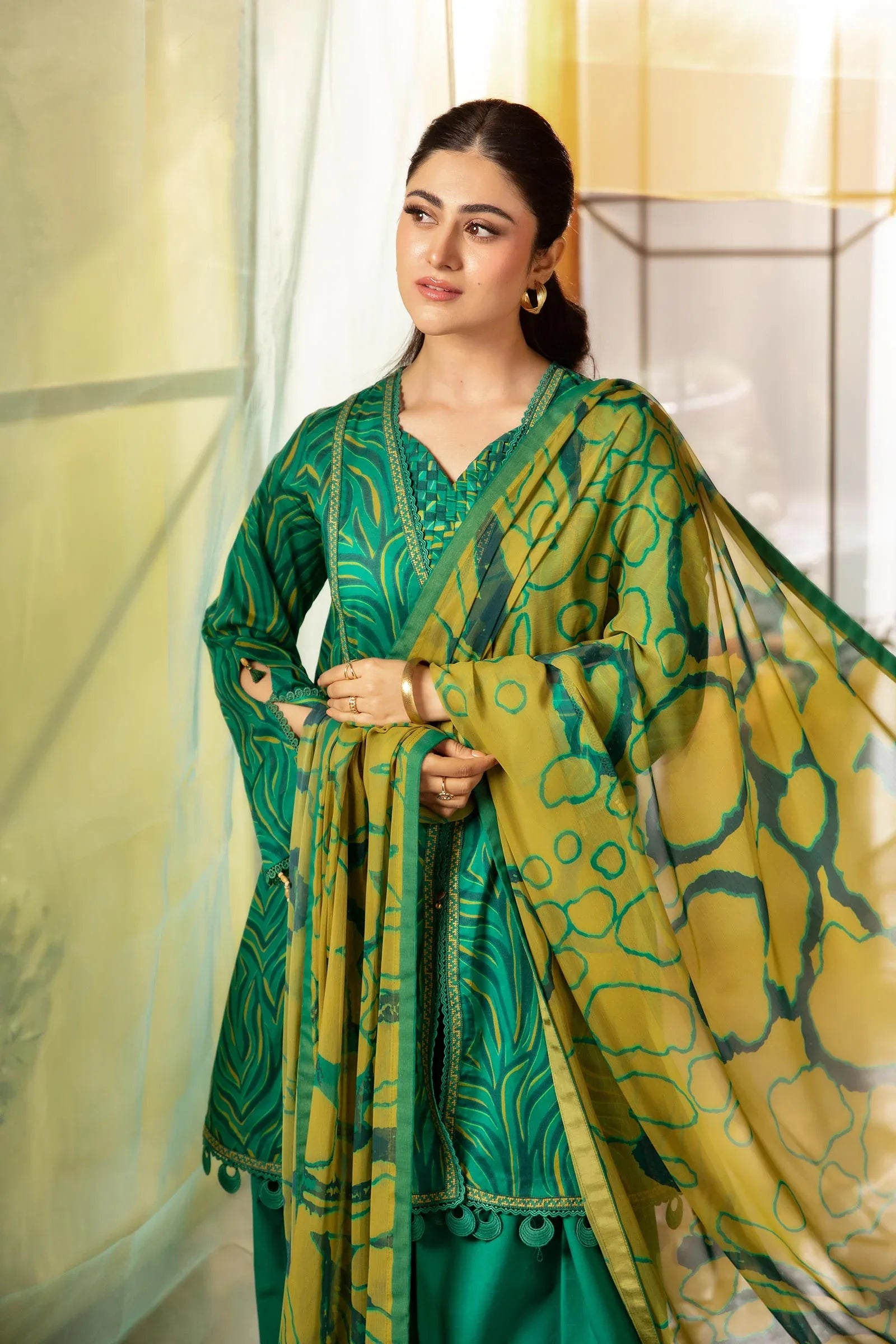 Maria B | M Basic Summer Lawn 25 | MB-CUS25-704A - Rang-e-Khaas